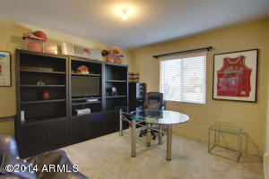 3238 E Minnezona Cir, Phoenix, AZ 85018 photo 24