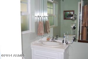 3838 E Highland Ave, Phoenix, AZ 85018 photo 9