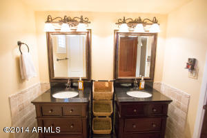 65 E Canterbury Ct, Phoenix, AZ 85022 photo 37