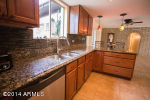 65 E Canterbury Ct, Phoenix, AZ 85022 photo 27