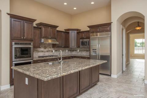 2832 E Arrowhead Trl, Gilbert, AZ 85297 photo 4