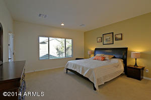 3616 E Abraham Ln, Phoenix, AZ 85050 photo 6