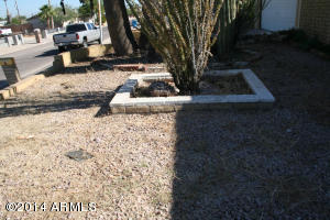 737 E Desert Dr N, Phoenix, AZ 85042 photo 3