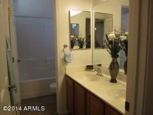 1936 S Maple Dr, Gilbert, AZ 85295 photo 1