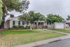 3209 E Oregon Ave, Phoenix, AZ 85018 photo 2
