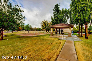 1049 El Freda Rd, Tempe, AZ 85284 photo 24