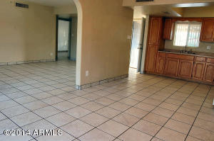 6220 W Mitchell Dr, Phoenix, AZ 85033 photo 3