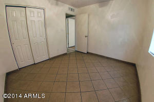 6220 W Mitchell Dr, Phoenix, AZ 85033 photo 8