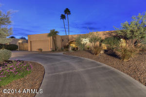 2936 E Acoma Dr, Phoenix, AZ 85032 photo 1