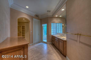 48 Biltmore Est, Phoenix, AZ 85016 photo 17