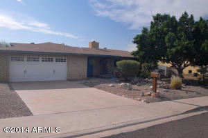 2401 E Squaw Peak Dr, Phoenix, AZ 85016 photo 1