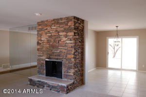 2401 E Squaw Peak Dr, Phoenix, AZ 85016 photo 3