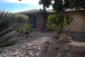 2401 E Squaw Peak Dr, Phoenix, AZ 85016 photo 2