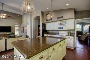 1218 E Whitefish Bay Ct, Gilbert, AZ 85234 photo 9
