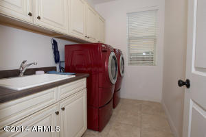 3833 E Amber Ln, Gilbert, AZ 85296 photo 32