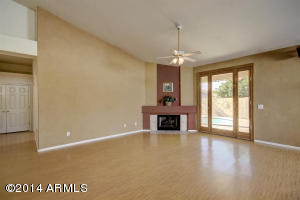 2402 S Revolta St, Mesa, AZ 85209 photo 4
