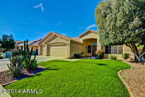 2402 S Revolta St, Mesa, AZ 85209 photo 1