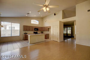 2402 S Revolta St, Mesa, AZ 85209 photo 8