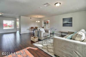2138 Evans Dr, Phoenix, AZ 85022 photo 2