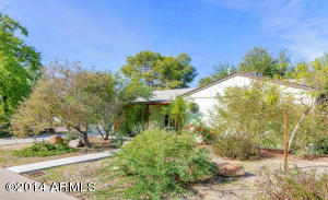 1002 E Cavalier Dr, Phoenix, AZ 85014 photo 1