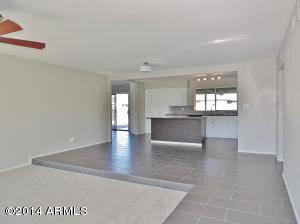 2300 E Palmcroft Dr, Tempe, AZ 85282 photo 4