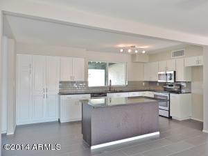 2300 E Palmcroft Dr, Tempe, AZ 85282 photo 5