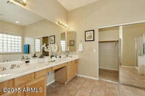 2136 S Heritage Dr, Gilbert, AZ 85295 photo 18