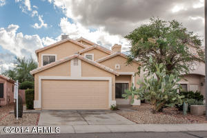 2027 E Robin Ln, Phoenix, AZ 85024 photo 1