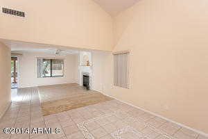 2027 E Robin Ln, Phoenix, AZ 85024 photo 8