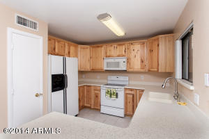 2027 E Robin Ln, Phoenix, AZ 85024 photo 6