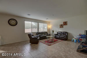 1075 E Rojo Way, Gilbert, AZ 85297 photo 4