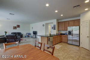 1075 E Rojo Way, Gilbert, AZ 85297 photo 2