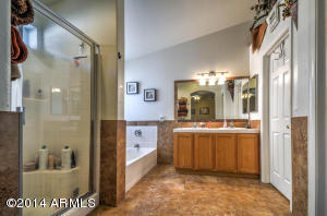 1209 E Washington Ave, Gilbert, AZ 85234 photo 3