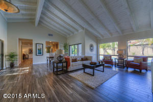2556 E Denton Ln, Phoenix, AZ 85016 photo 4