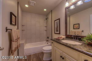 2556 E Denton Ln, Phoenix, AZ 85016 photo 16