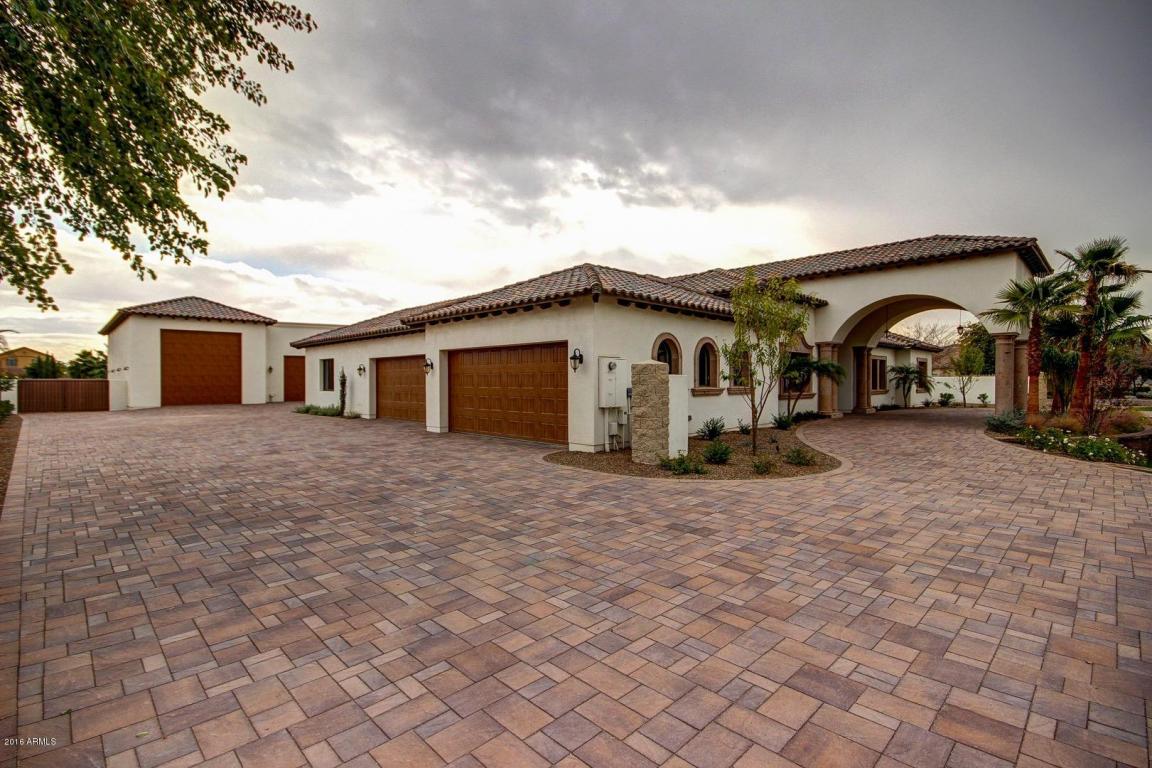 2113 E Sanoque Ct, Gilbert, AZ 85298 photo 9