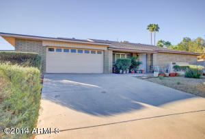 2257 E Becker Ln, Phoenix, AZ 85028 photo 1