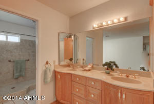 2257 E Becker Ln, Phoenix, AZ 85028 photo 6