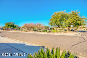 897 E Cedar Dr, Chandler, AZ 85249 photo 4