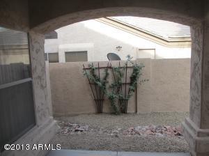 4028 E Robin Ln, Phoenix, AZ 85050 photo 8
