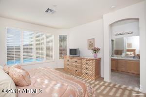 3725 E Meadowview Dr, Gilbert, AZ 85298 photo 8