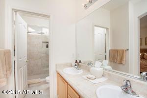 3725 E Meadowview Dr, Gilbert, AZ 85298 photo 9