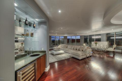 2402 Esplanade Ln #402, Phoenix, AZ 85016 photo 9