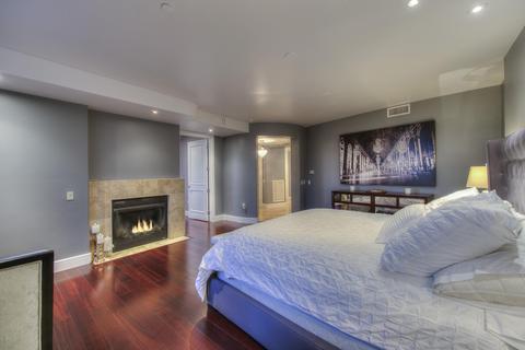 2402 Esplanade Ln #402, Phoenix, AZ 85016 photo 16