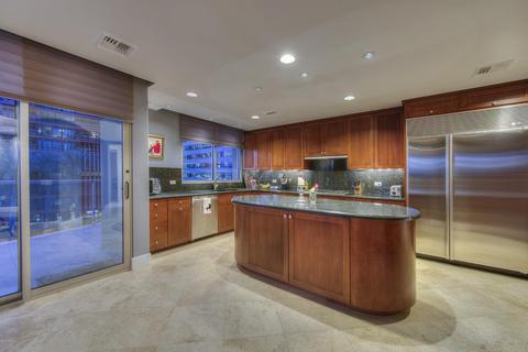 2402 Esplanade Ln #402, Phoenix, AZ 85016 photo 12