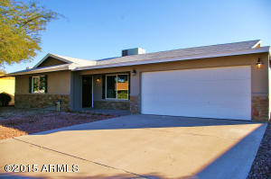 1867 Ellis Dr, Tempe, AZ 85282 photo 2