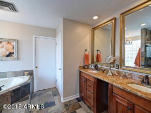 3639 E Piccadilly Rd, Phoenix, AZ 85018 photo 11