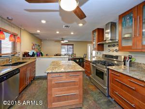 3639 E Piccadilly Rd, Phoenix, AZ 85018 photo 5