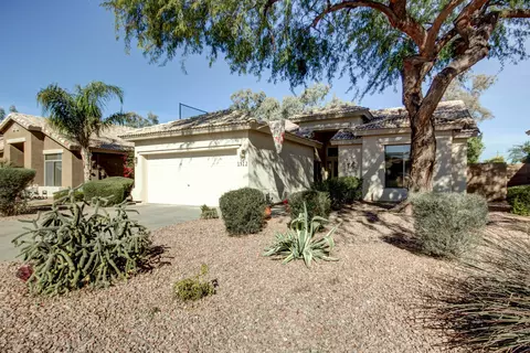 1512 E Sunrise Way, Gilbert, AZ 85296 photo 8