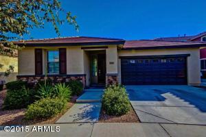 2043 S Colt Dr, Gilbert, AZ 85295 photo 1
